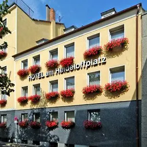 Am Heideloffplatz Hotel